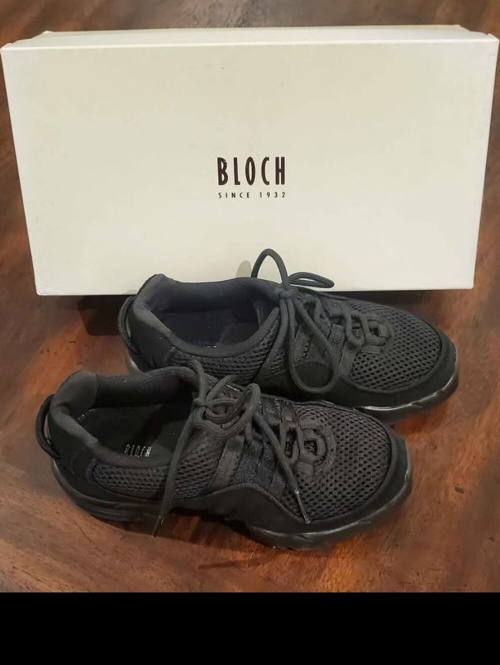 Bloch Men's All-Black Mesh Lace-Up Sneakers